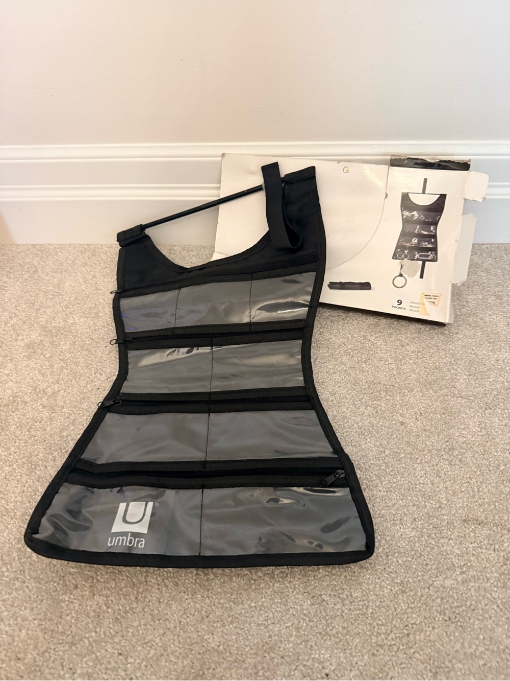 Umbra Clear-Pocket Hanging Organizer in Black for jewelry